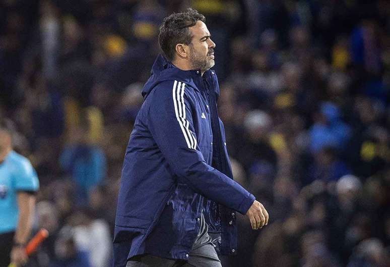 Artur Jorge avalia perman&ecirc;ncia de Villalba no Cruzeiro &ndash;