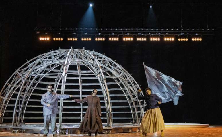 'Intolleranza 1960', &oacute;pera de Luigi Nono, ganha dire&ccedil;&atilde;o art&iacute;stica de Nuno Ramos e Eduardo Climachauska, ambos artistas pl&aacute;sticos, em montagem que estreia no Municipal