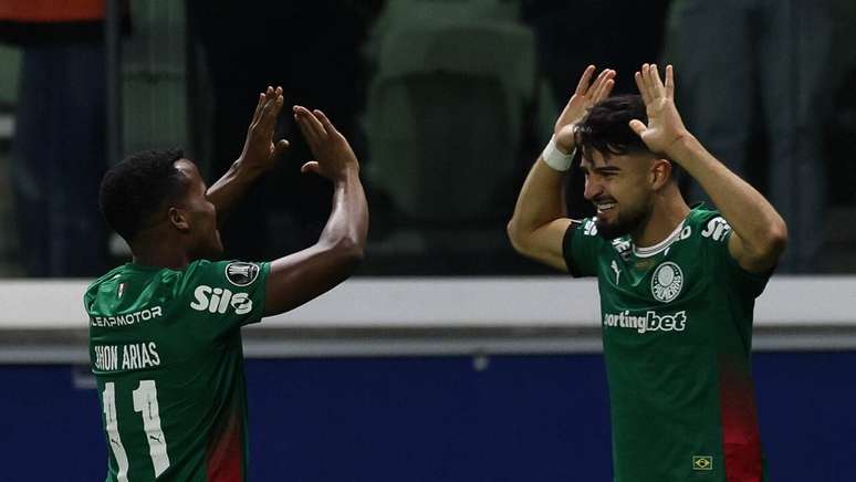 Jhon Arias e Flaco L&oacute;pez comandaram a vit&oacute;ria do Verd&atilde;o sobre o Junior Barranquilla &ndash;