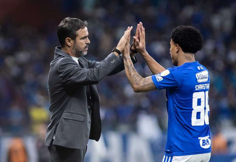 Cruzeiro goleou Barcelona-EQU no Mineir&atilde;o &ndash;