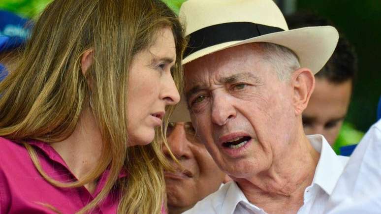 Paloma Valencia &eacute; a op&ccedil;&atilde;o mais moderada, mas tamb&eacute;m representa o uribismo
