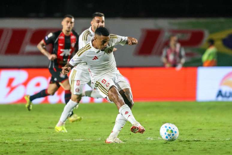 Internacional vem de uma derrota para o Vit&oacute;ria, pelo Brasileir&atilde;o &ndash;
