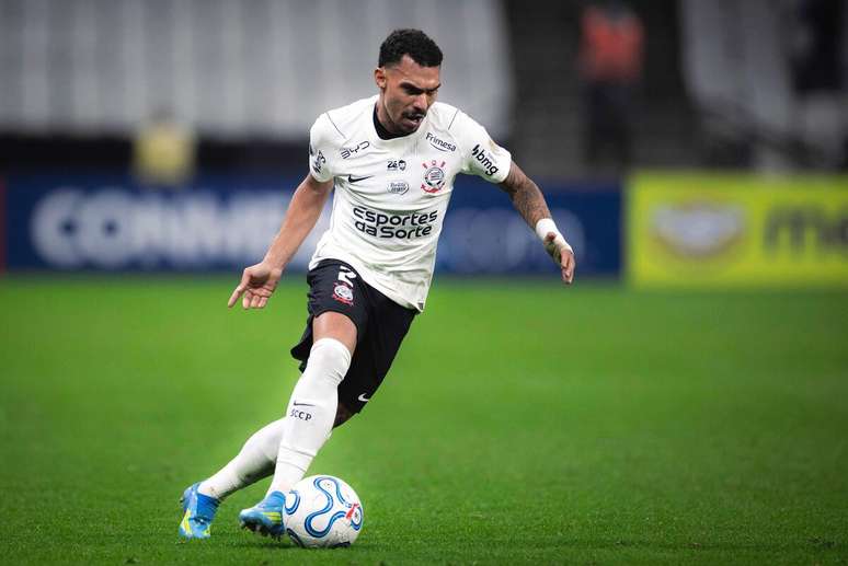 Matheuzinho (Corinthians) durante jogo contra o Platense, no dia 27.05.2026. 