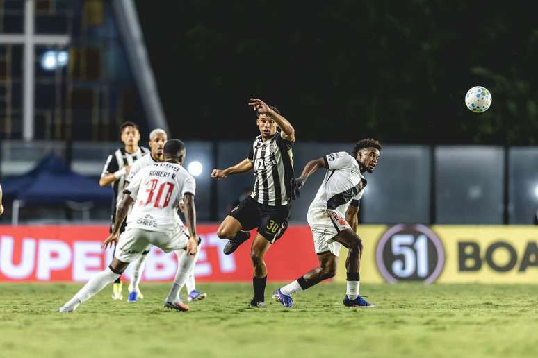 Vasco foi derrotado pelo Atl&eacute;tico Mineiro neste domingo em S&atilde;o Janu&aacute;rio &ndash;