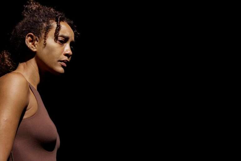 Em &lsquo;Mudando de Pele&rsquo;, Ta&iacute;s Ara&uacute;jo interpreta mulher que perde tudo em um dia