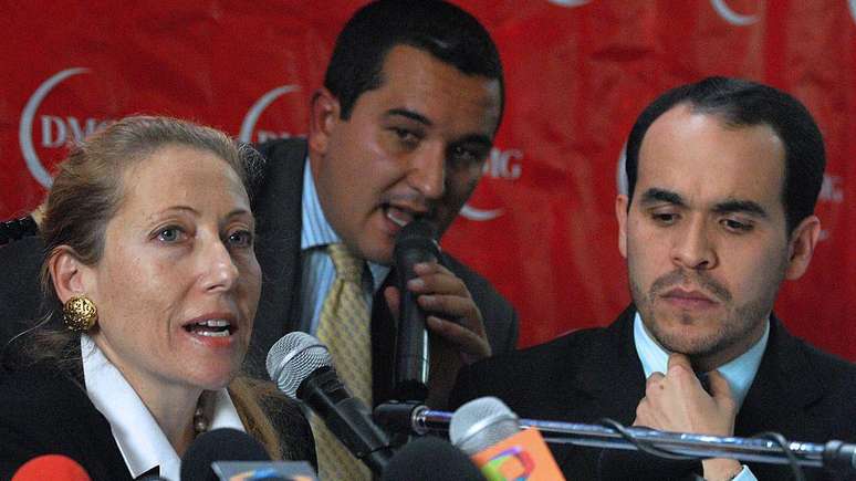 Abelardo de la Espriella (&agrave; direita) atuou em casos de grande repercuss&atilde;o na Col&ocirc;mbia