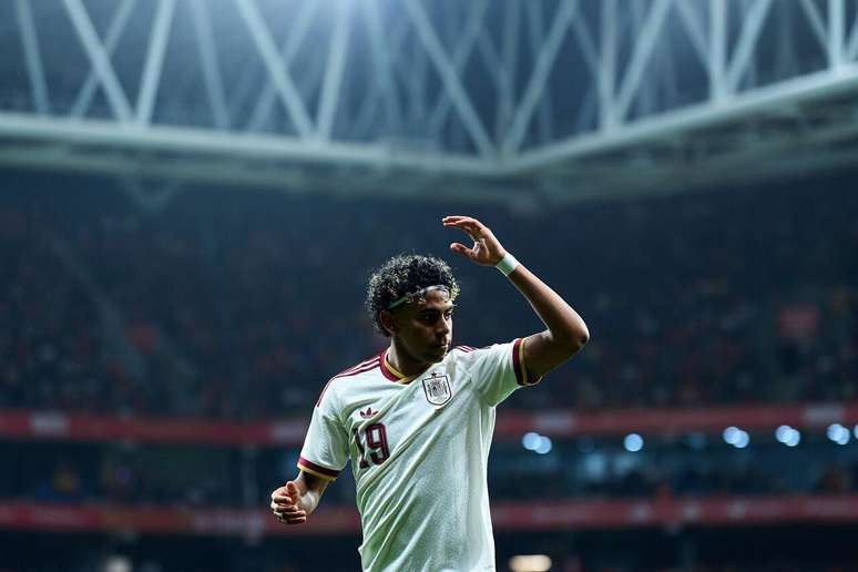 Yamal utilizar&aacute; a camisa 19 na Copa do Mundo &ndash;