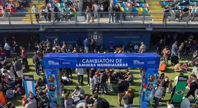 Troca intensa de figurinhas da Copa do Mundo no Chile &ndash;