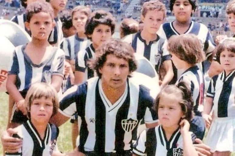 &Eacute;der, bem como Toninho Cerezo e Luisinho, formaram o trio atleticano em 1982 &ndash;