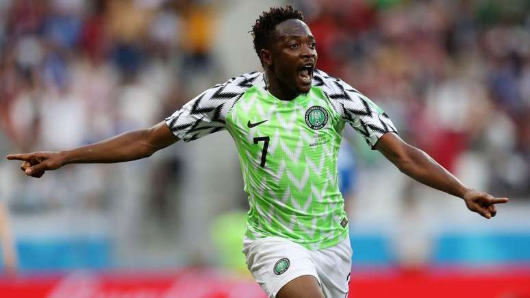 Ahmed Musa comemora pela Nig&eacute;ria