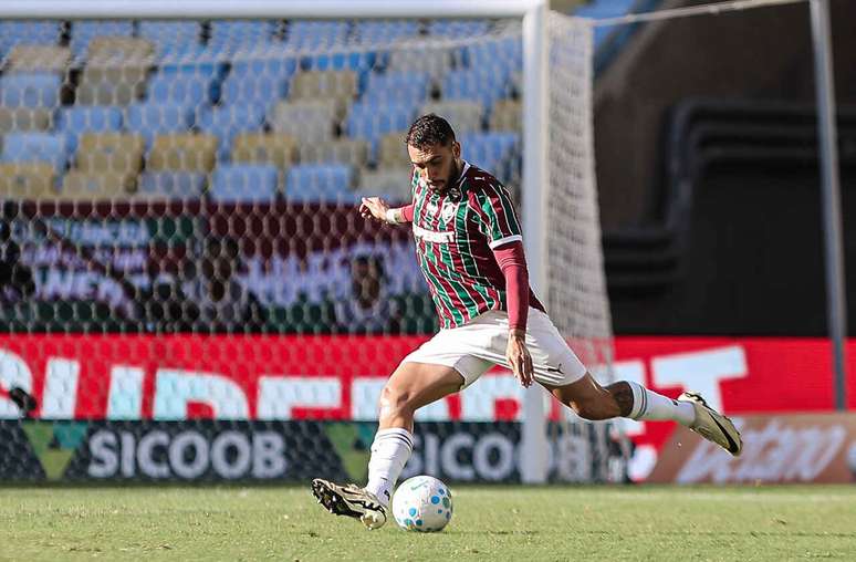 Freytes tem respaldo de Zubeld&iacute;a na zaga do Fluminense &ndash;