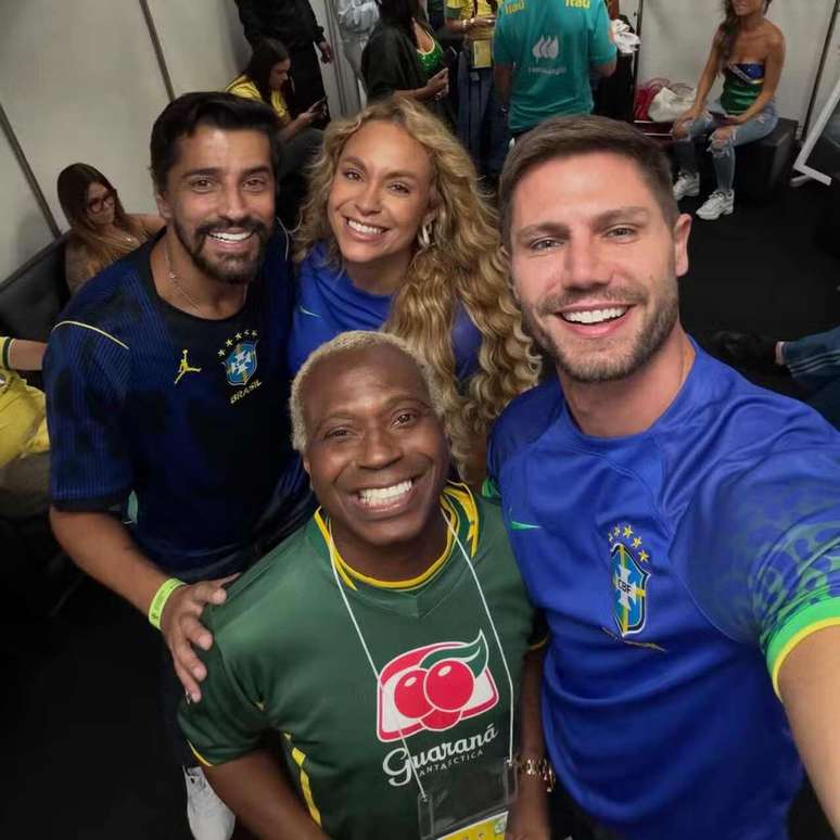 Participantes do BBB na festa &ndash;