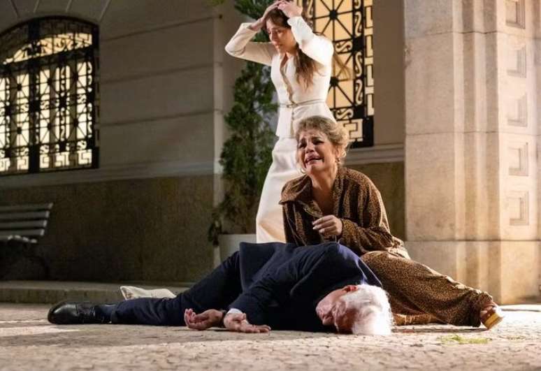 Morte de Arthur (Ant&ocirc;nio Fagundes) ser&aacute; cercada de mist&eacute;rio em 'Quem Ama Cuida'