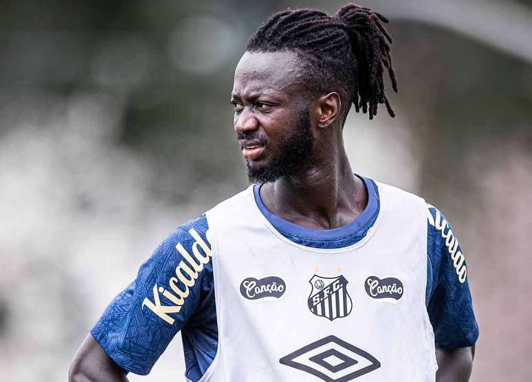 Yusupha Njie n&atilde;o entrou em campo pelo Santos &ndash;