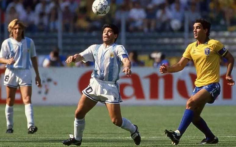 Sele&ccedil;&atilde;o parou na Argentina de Maradona &ndash;