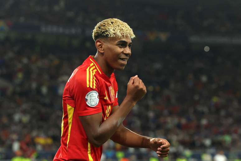 Lamine Yamal, o grande craque da sele&ccedil;&atilde;o da Espanha (Photo by Alexander Hassenstein/Getty Images)