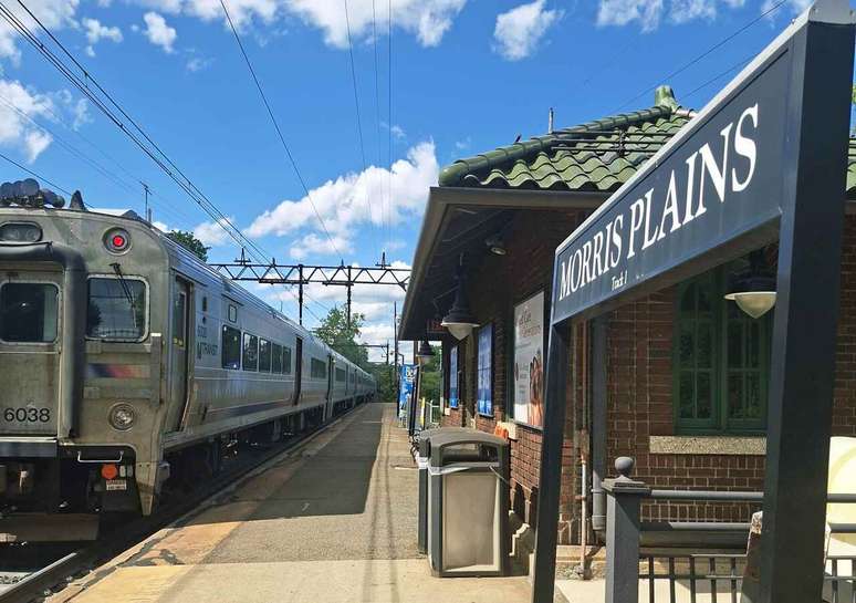Equipe do J10 chega de forma triunfante a Morris Plains &ndash;