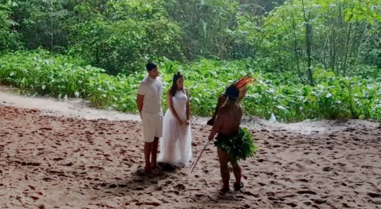 Anitta e Thiago Magalh&atilde;es se casaram na Amaz&ocirc;nia