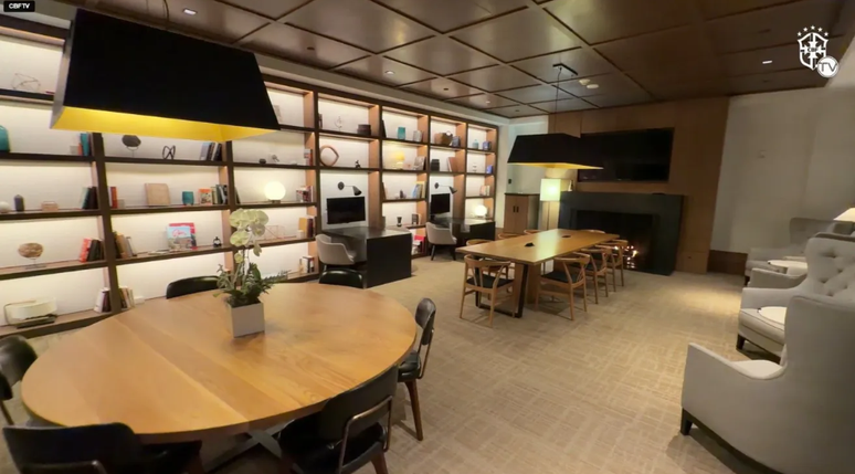 Acomoda&ccedil;&otilde;es do hotel: sala de reuni&atilde;o