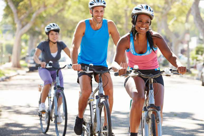 O uso da bicicleta tamb&eacute;m ajuda a reduzir a emiss&atilde;o de poluentes no planeta 