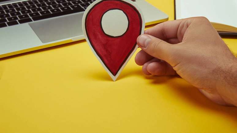 Aplicativos de navega&ccedil;&atilde;o combinam o posicionamento fornecido pelo GPS e por tecnologias auxiliares com extensos bancos de dados de mapas e tr&acirc;nsito &ndash; depositphotos.com / AntonMatyukha