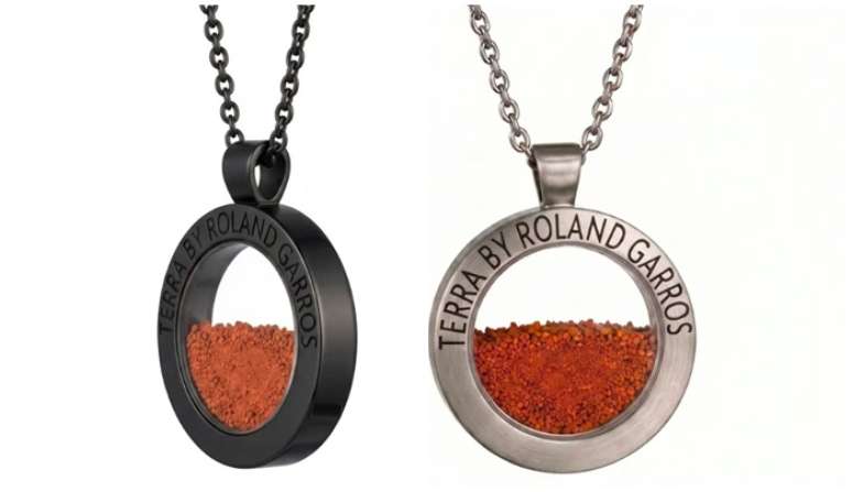 Outras vers&otilde;es da bijuteria apreciada pelos f&atilde;s de Roland-Garros