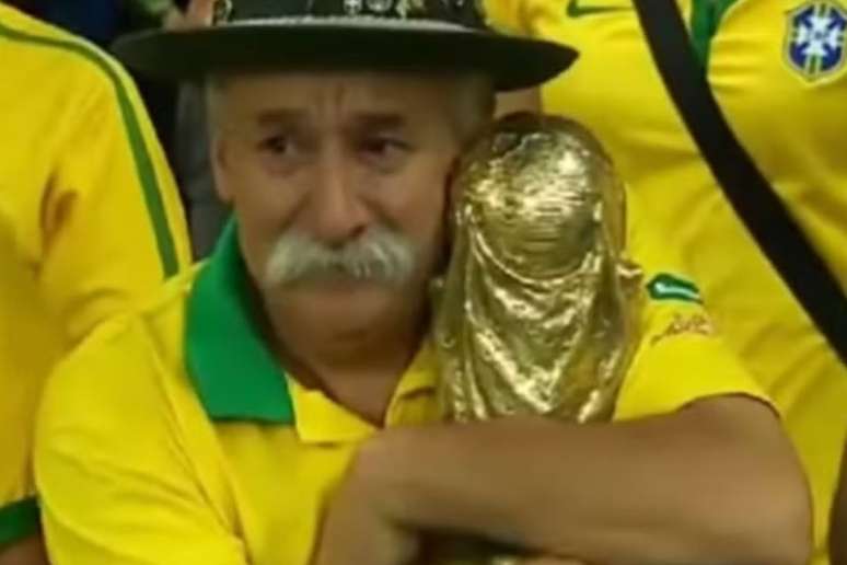 Cl&oacute;vis Fernandes fez sucesso por expressar tristeza ap&oacute;s o 7 a 1