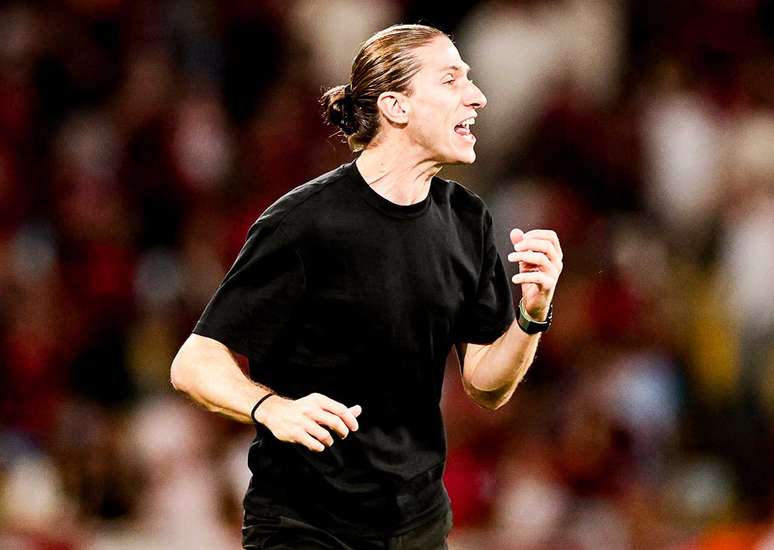 Filipe Lu&iacute;s foi demitido do Flamengo em mar&ccedil;o deste ano &ndash;