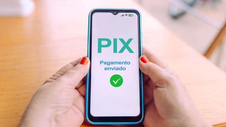 O Pix &eacute; um sistema de pagamentos p&uacute;blico e gratuito para pessoas f&iacute;sicas, criado e operado pelo Banco Central brasileiro