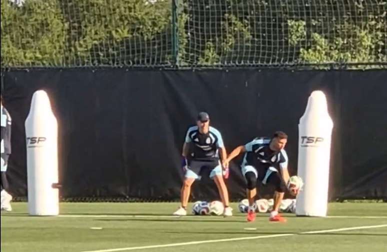 Dibu em treino da sele&ccedil;&atilde;o Argetina &ndash;