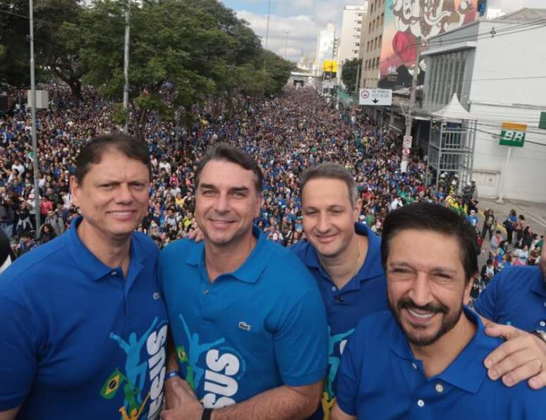 Tarc&iacute;sio de Freitas, Fl&aacute;vio Bolsonaro, Guilherme Derrite e Ricardo Nunes na 34&ordf; edi&ccedil;&atilde;o da Marcha para Jesus
