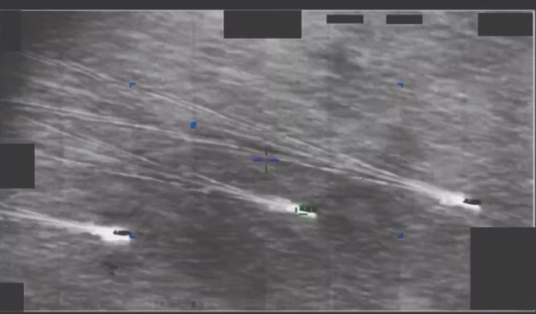 Imagens provavelmente obtidas por um sensor infravermelho a bordo de uma plataforma militar dos Estados Unidos. Um usu&aacute;rio enviou este v&iacute;deo para uma rede sigilosa em junho de 2024 &mdash;