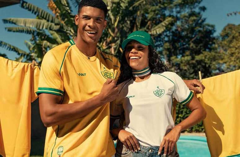 Vit&oacute;ria lan&ccedil;a camisas especiais inspiradas na Sele&ccedil;&atilde;o Brasileira &ndash;