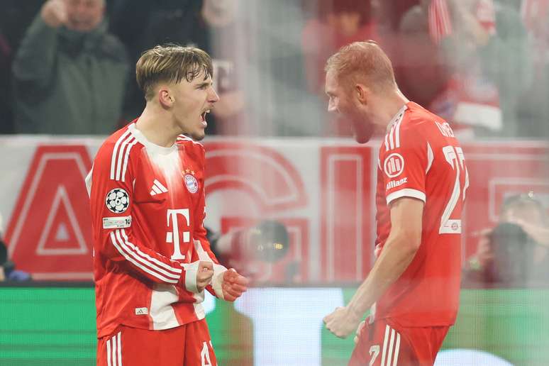 Lennart Karl (&agrave; esquerda) comemorando gol pelo Bayern de Munique (