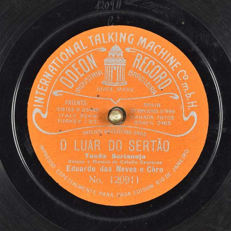 Foi a partir do sucesso de Luar do Sert&atilde;o que Catulo passou a ser visto como poeta sertanejo