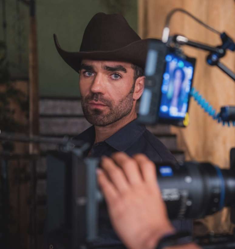 O ator brasileiro em cen&aacute;rio da novela 'Dom&ecirc;nica Montero', exibida atualmente no SBT