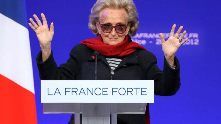 La ex primera dama Bernadette Chirac da un discurso durante un mitin del candidato de su partido conservador a las elecciones presidenciales de 2012, el 20 de abril de aquel a&ntilde;o en Niza, al sureste de Francia