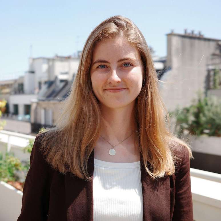 A eurodeputada da LFI, Emma Fourreau, diz que o Canon Fran&ccedil;ais compartilha um 'ecossistema pol&iacute;tico' com o investidor ultraconservador St&eacute;rin