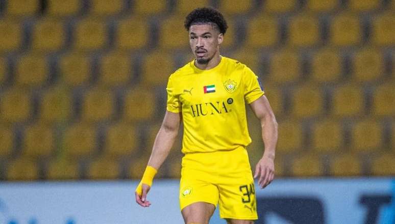 Adryelson defende o Al Wasl, dos Emirados &Aacute;rabes Unidos &ndash;