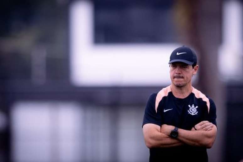 Corinthians de Fernando Diniz deu 25 dias de f&eacute;rias para os jogadores &ndash;