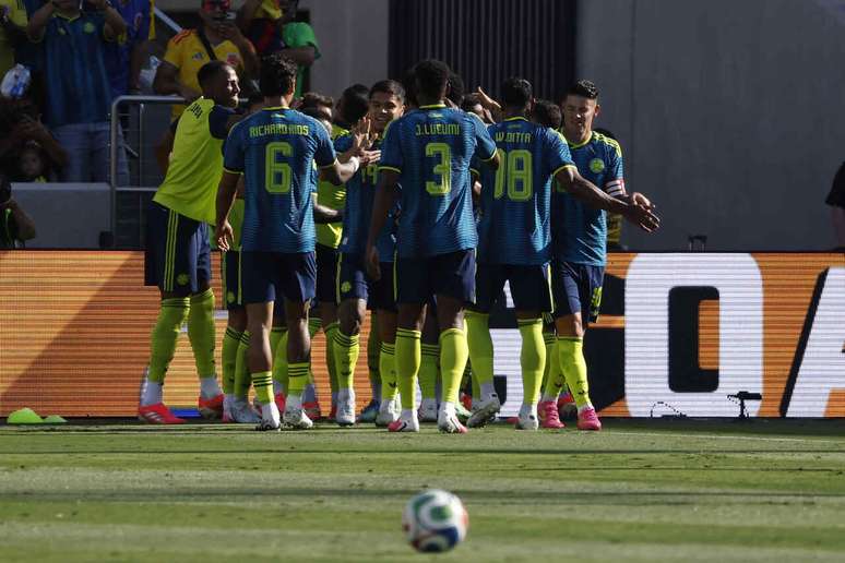 Col&ocirc;mbia mostrou qualidades quando jogou com os titulares.&nbsp; Mas a Jord&acirc;nia assustou em alguns momentos.
