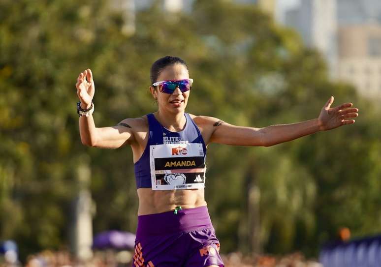 Amanda cruzou a linha de chegada em 11&ordm; e a melhor coloca&ccedil;&atilde;o do Brasil na prova feminina (Foto: Fernanda Paradizo)