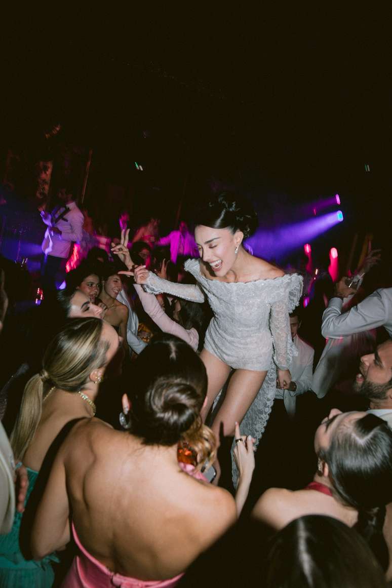 Elisa Zarzur na festa de casamento 