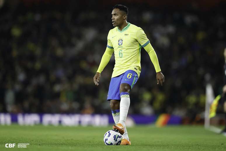 Alex Sandro ficou mais de dois anos sem ser convocado ap&oacute;s a Copa de 2022. Mas &eacute; titular com Ancelotti&nbsp; &ndash;