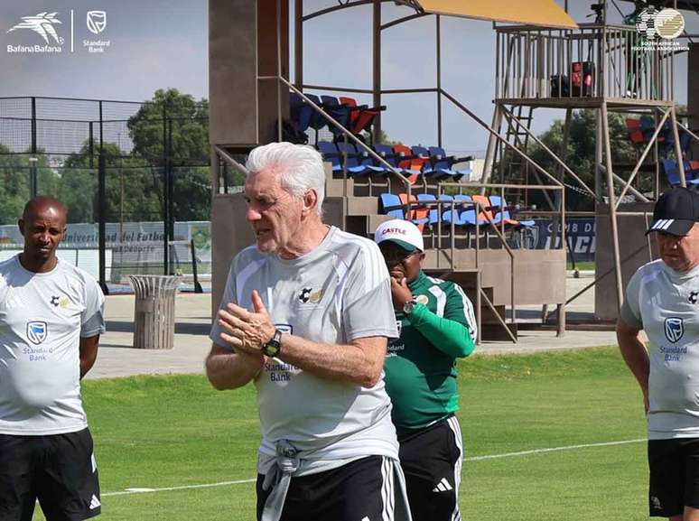 Hugo Broos tamb&eacute;m abordou quest&atilde;o do n&iacute;vel de concentra&ccedil;&atilde;o necess&aacute;rio para a estreia &ndash;