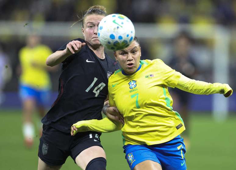 Brasil e Estados Unidos se enfrentaram no &uacute;ltimo s&aacute;bado na Neo Qu&iacute;mica Arena &ndash; (Photo by Alexandre Schneider/Getty Images)