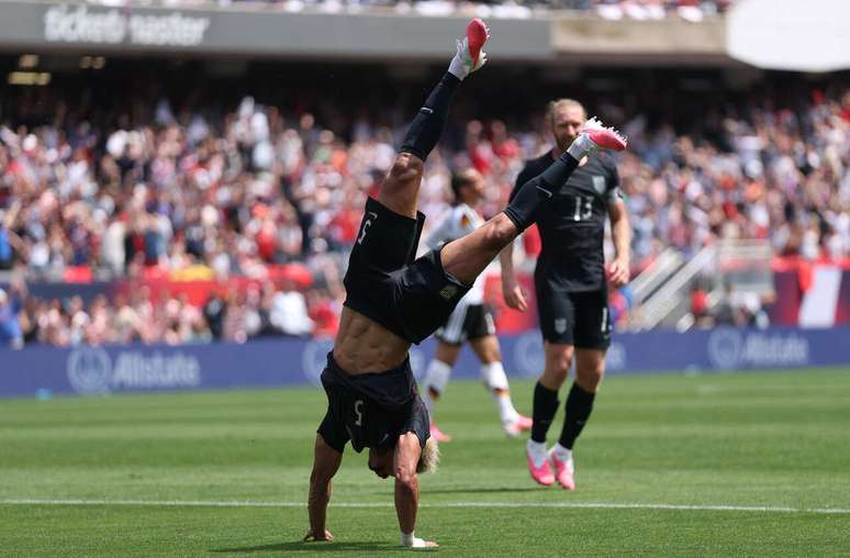 Robinson comemora gol marcado pelos Estados Unidos diante da Alemanha (Photo by Jamie Squire/Getty Images)