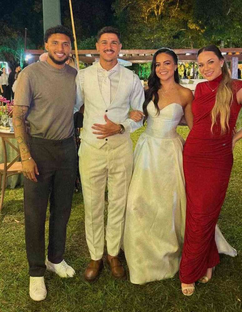 &Eacute;derson precisou organizar passaporte, bagagem e viagem em poucas horas &ndash;