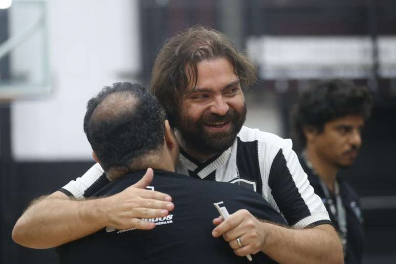 Jo&atilde;o Paulo Magalh&atilde;es ao ser eleito presidente do Botafogo 