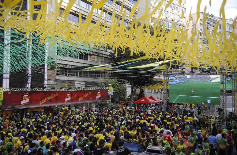 Ponto tradicional de festa em Copas do Mundo, Alzir&atilde;o teve festa barrada pela prefeitura &ndash; T&acirc;nia R&ecirc;go/Ag&ecirc;ncia Brasil